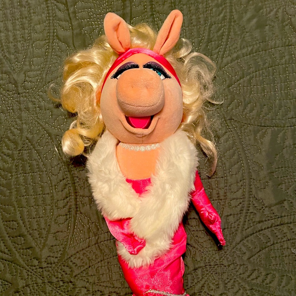 Miss piggy stuffed animal